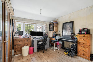 Bedroom- click for photo gallery